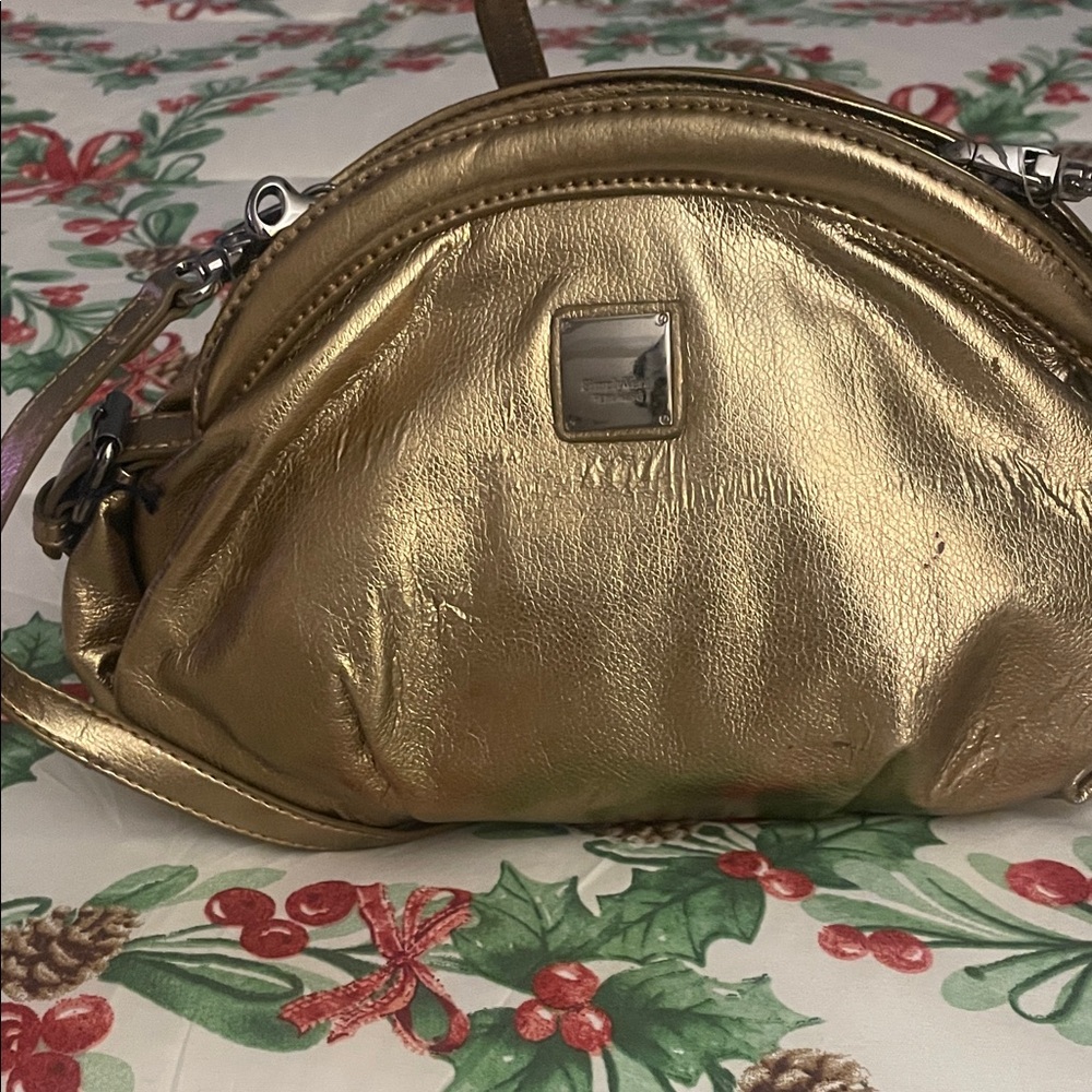 Simply Vera Vera Wang Gold Designer Women's Bag Crossbody